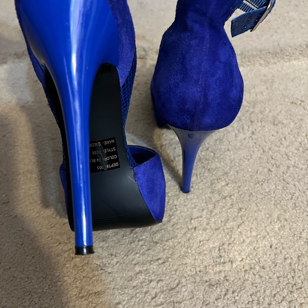 Blue shoes from bakers